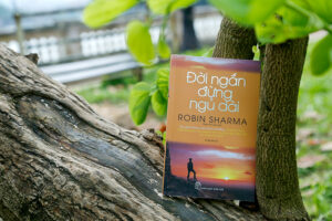Đời ngắn đừng ngủ dài – Robin Sharma