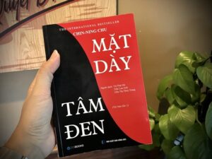 Mặt dày tâm đen-Chin Ning Chu